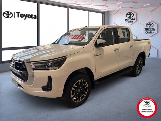 TOYOTA HILUX 2.8 D-4D TURBO DIESEL CD SRV 4X4 AUTOMÁTICO